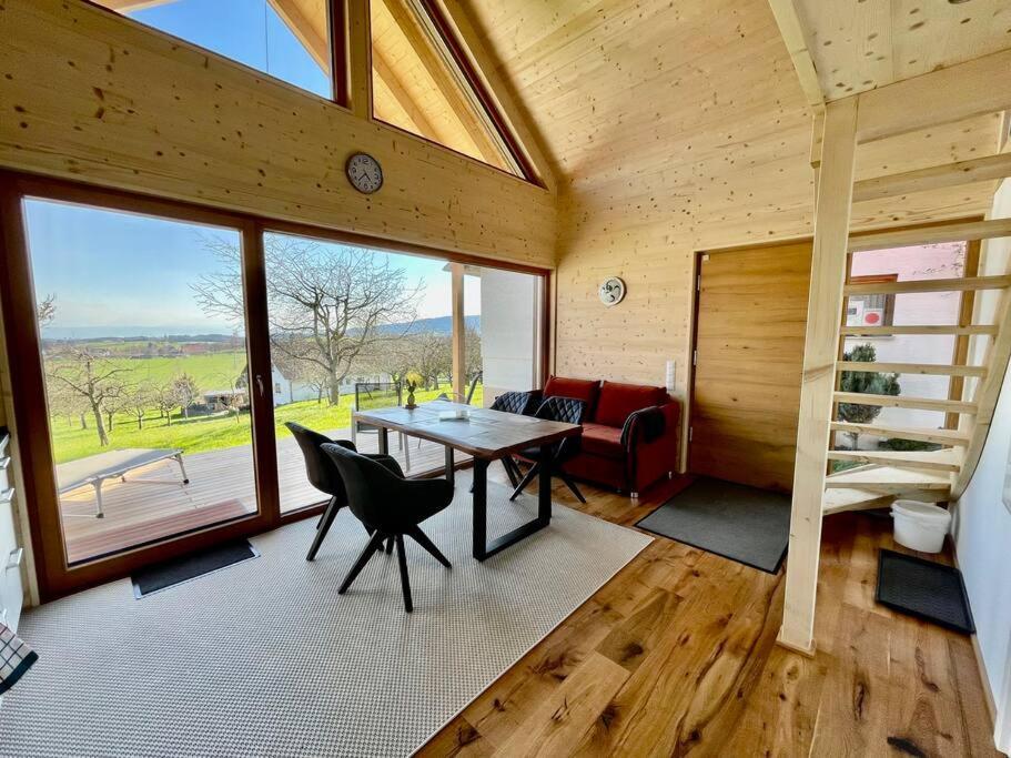Zweistoeckiges Natur-Holzhaus Mit Berg- & Seesicht Horgenzell Exterior foto