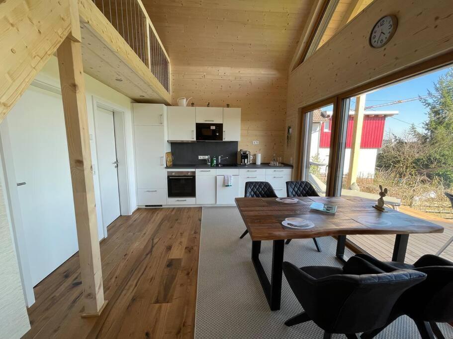 Zweistoeckiges Natur-Holzhaus Mit Berg- & Seesicht Horgenzell Exterior foto