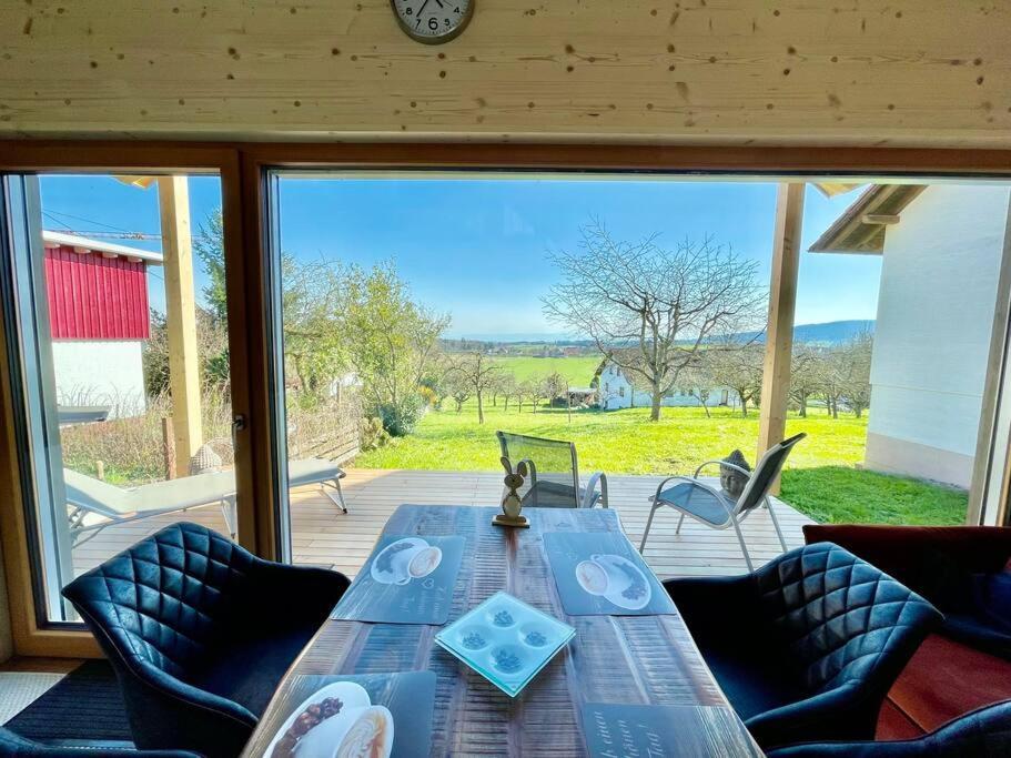 Zweistoeckiges Natur-Holzhaus Mit Berg- & Seesicht Horgenzell Exterior foto