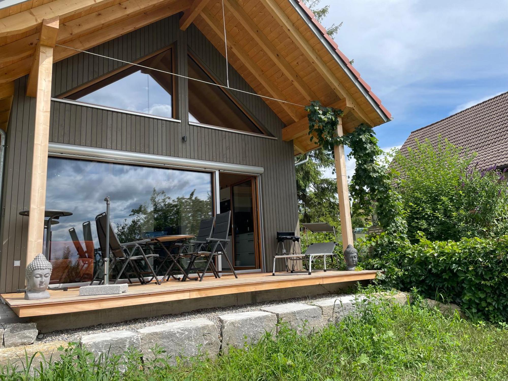 Zweistoeckiges Natur-Holzhaus Mit Berg- & Seesicht Horgenzell Exterior foto